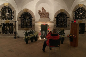 Malteser Tirol Besuch der Ostergraeber 6