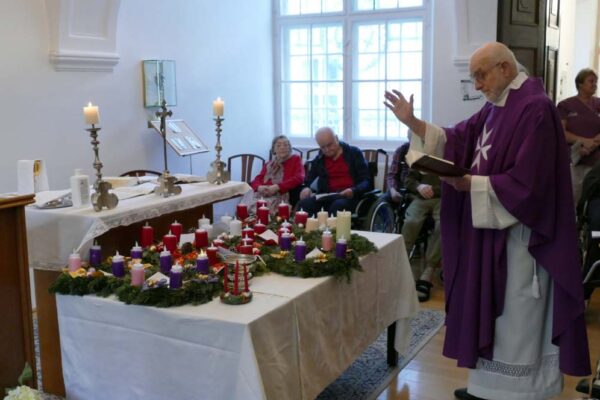 Malteser Ordenshaus Adventkranzweihe 2023 05