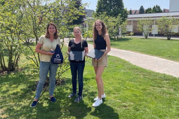 Malteser Kinderhilfe Spende Notebooks Antares-NetlogiX